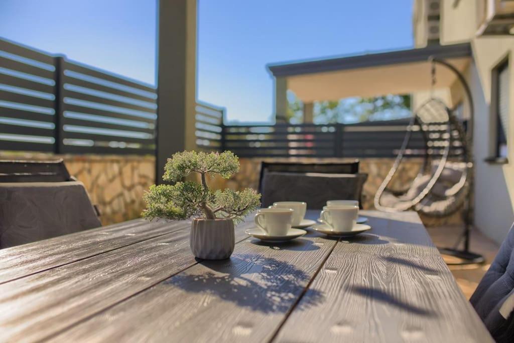 Apartment Sunrise Fuer 6 Personen In Pula-Stinjan Kültér fotó