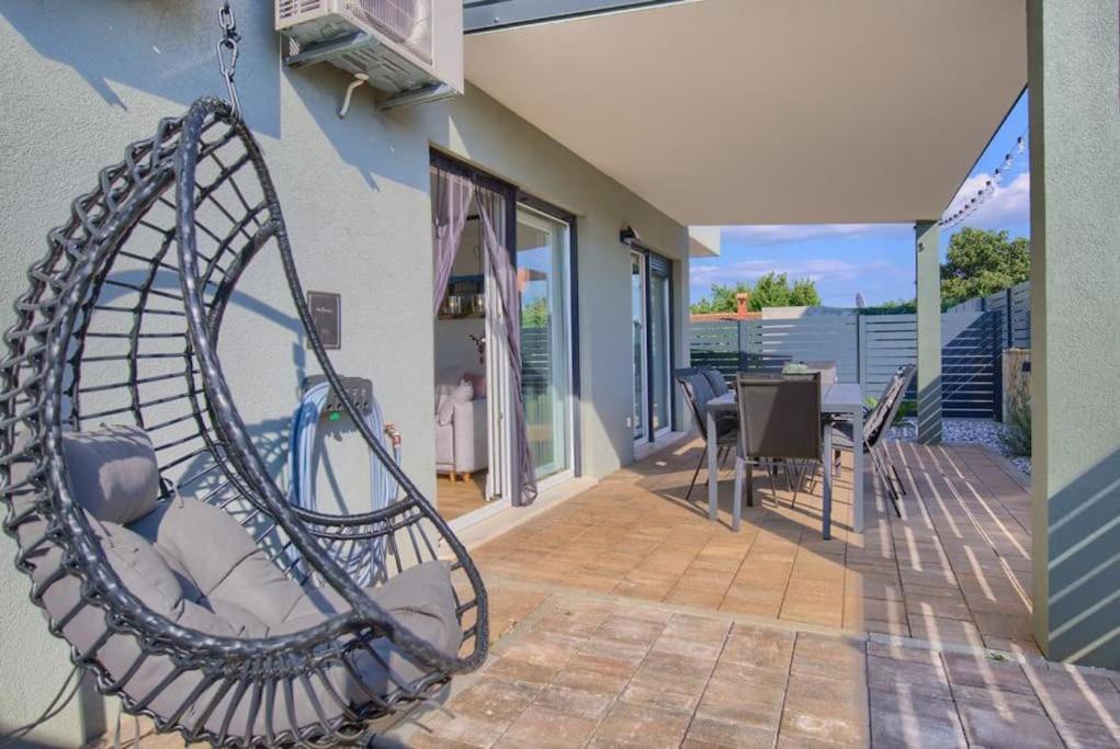 Apartment Sunrise Fuer 6 Personen In Pula-Stinjan Kültér fotó